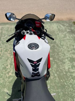 Honda CBR1000RR 2008