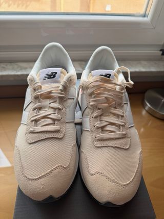 New Balance 237