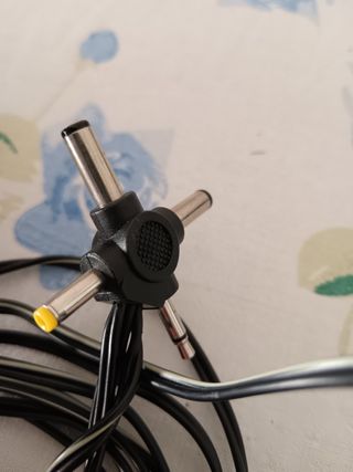 Universal AC/AD Adaptor Model kW 580 Input 230-50h