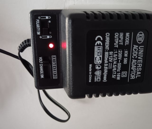 Universal AC/AD Adaptor Model kW 580 Input 230-50h