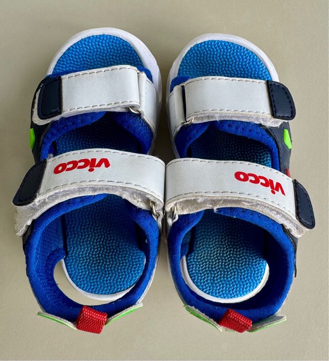 Sandalias talla 22 con luz