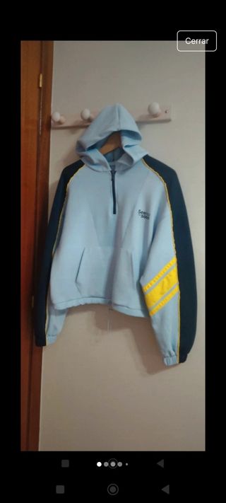 Sudadera Bershka azul.T .S
