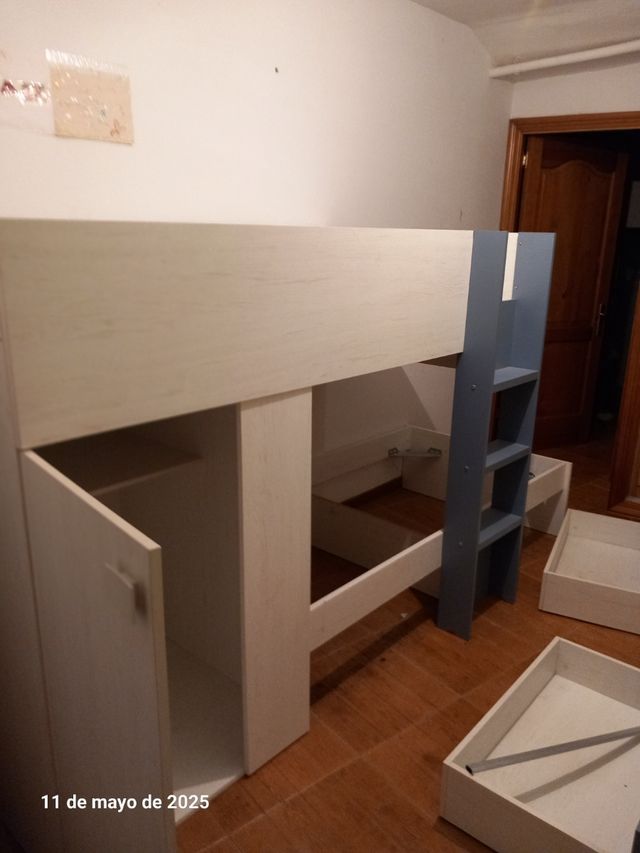 Literas tipo tren--PRECIO NEGOCIABLE-INTERESADOS..