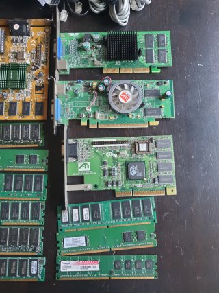 Hardware vintage, schede PCI/AGP, ATI + HDD IDE