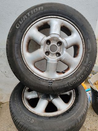 Llantas con Neumáticos 