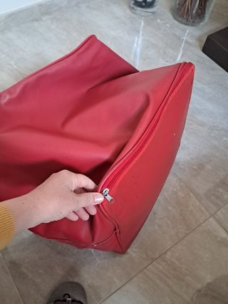 Puff cuadrado rojo - Piel sintética