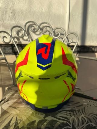 SE VENDE CASCO DE MOTOCROSS