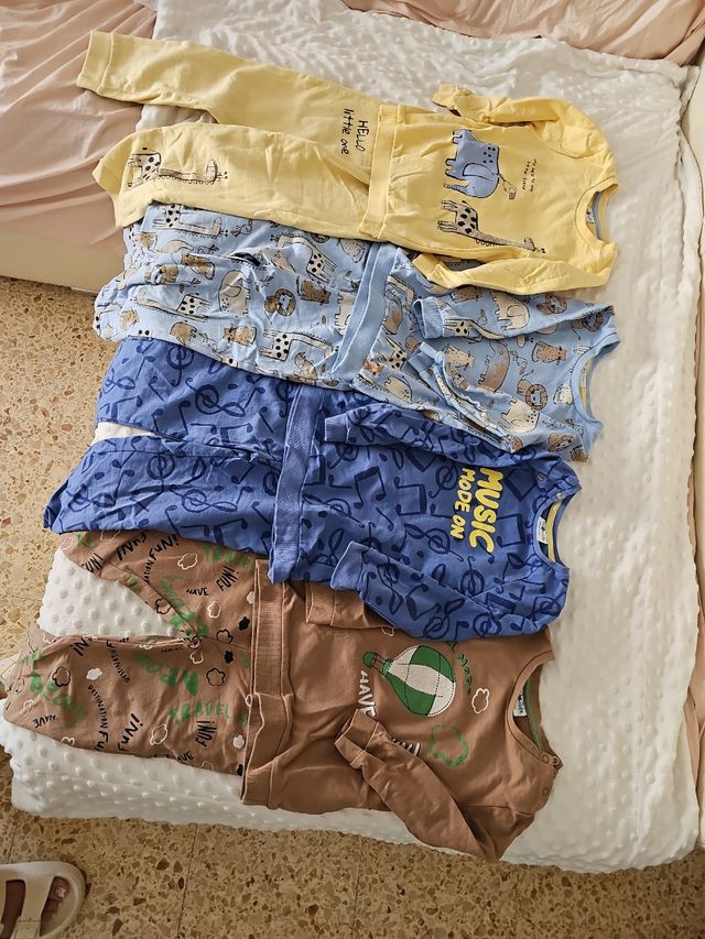 Ropa niño 4 conjuntos