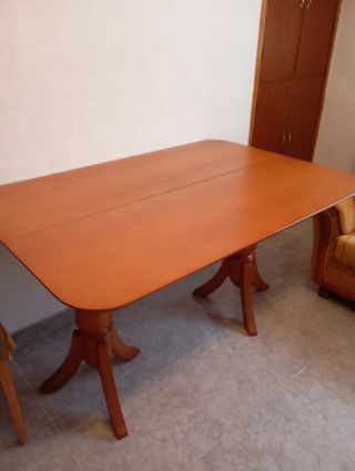 Armario Televisión, con vitrina. Perfecto estado.