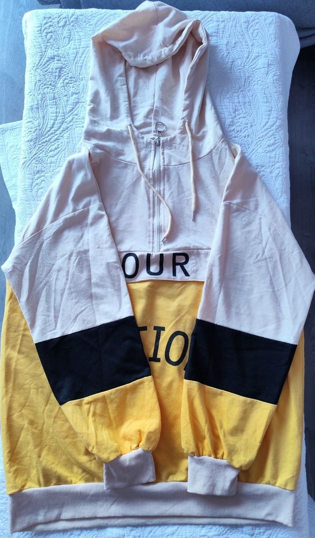 Sudadera bicolor capucha