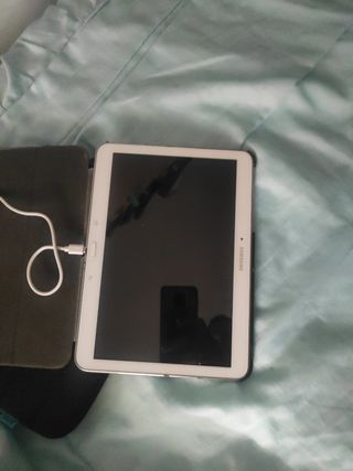 Tablet Samsung tab 4 10 pulgadas.