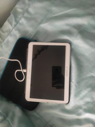 Tablet Samsung tab 4 10 pulgadas.