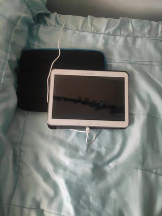 Tablet Samsung tab 4 10 pulgadas.