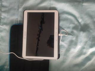 Tablet Samsung tab 4 10 pulgadas.