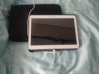 Tablet Samsung tab 4 10 pulgadas.