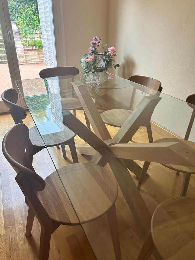 Mesa comedor vidrio y roble