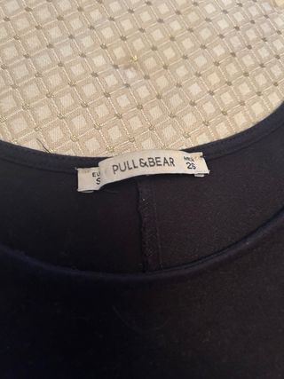 Vestido negro hombros descubiertos