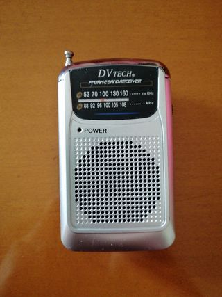 Radio Portátil DVTECH FM/AM
