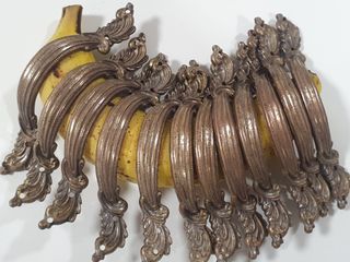 Manijas de bronce antiguo