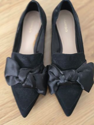 Manoletinas de ante negro Mango talla38