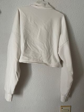 polo crop top mini blanco calentito