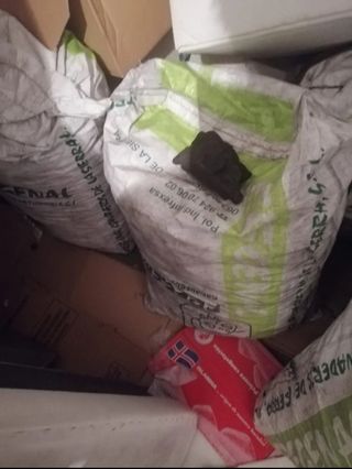 4 Sacos y medio de  Carbón Vegetal