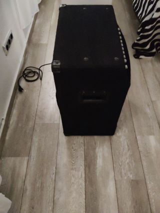 Amplificador Line 6 Bajo Combo LD175