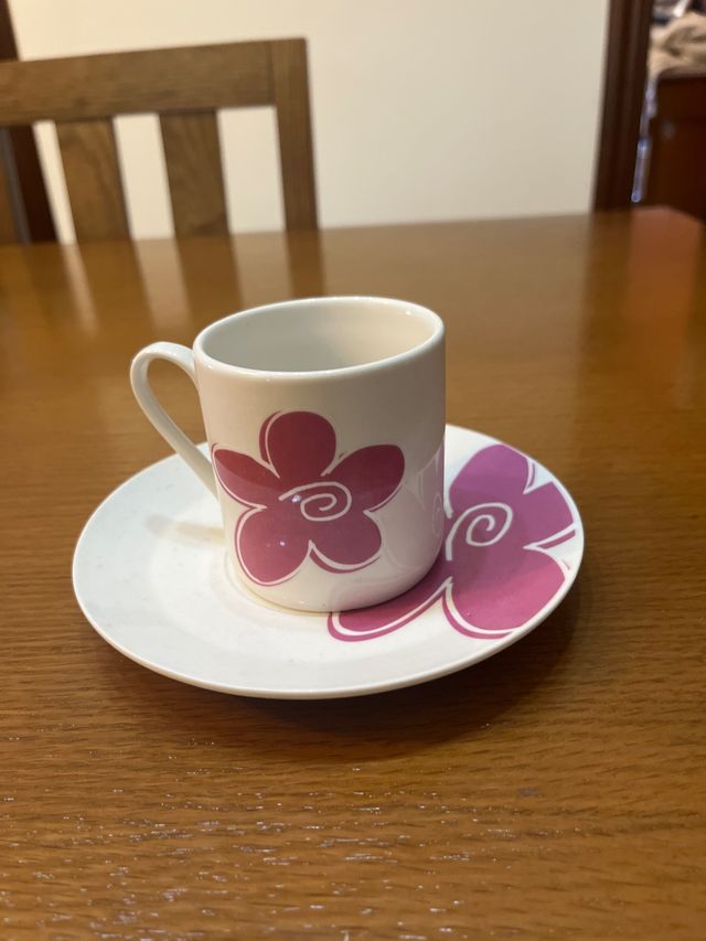Juego de café - taza y plato