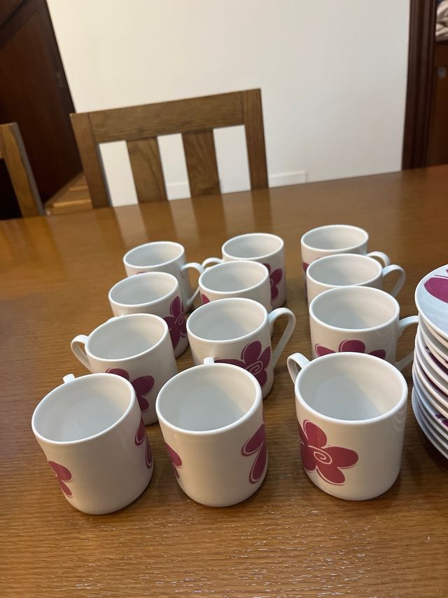 Juego de café - taza y plato