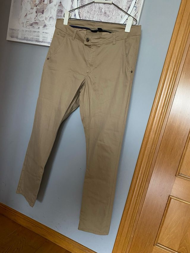 Pantalones beige soft pitillos T.XL casi nuevos