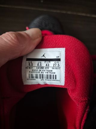 Zapatillas Nike Jordan - Talla 43