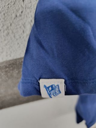 camiseta del zara color azul talla 5 6 años.