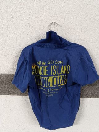 camiseta del zara color azul talla 5 6 años.