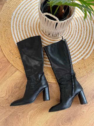 Botas negras altas tacón. Como nuevas.