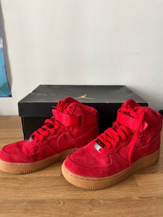 Nike Air Force 1 Gamuza Rojas