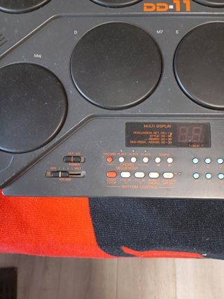 Yamaha DD-11: Caja de ritmos