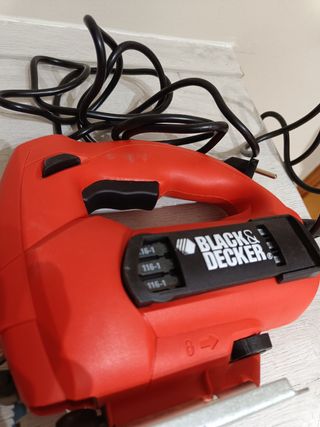 Sierra sable Black+Decker KS888E