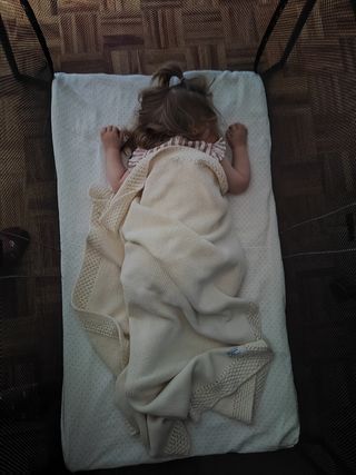 Cuna de viaje Babybjorn