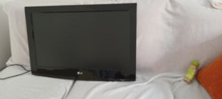 Vendo televisor LG 32 pulgadas nesecita tdt 40 eur