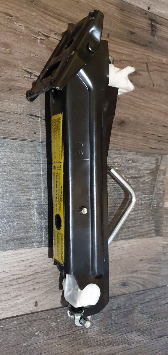 Gato original Opel Corsa C