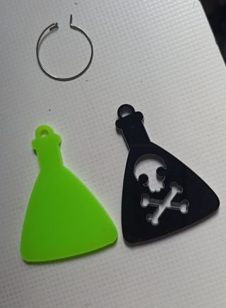 Pendiente calavera marca "Thunderliet"