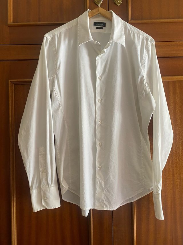 Estpenda camisa de Zara de hombre