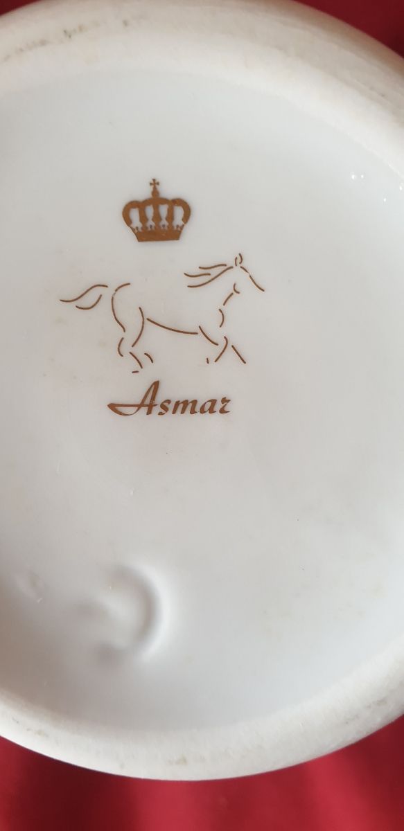 Jarrón ASMAR Oviedo flores greca oro fino