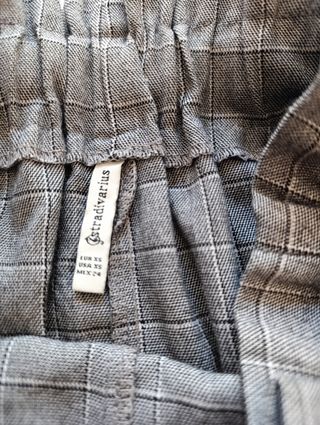 Shorts grises Stradivarius -talla S