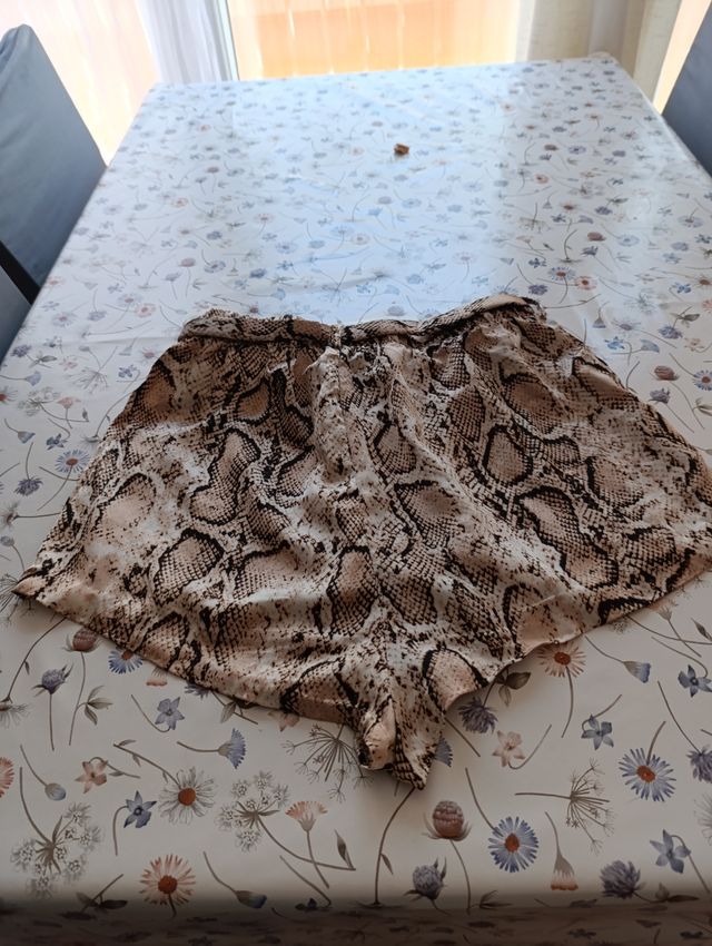 Shorts shein serpiente beige