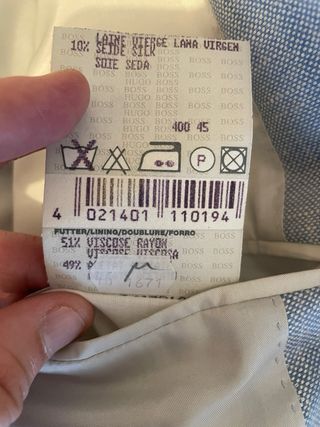 Americana HUGO BOSS LINO como nueva. Color azul