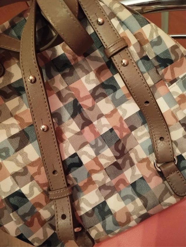 Mochila TOUS ORIGINAL. De colores tipo cuadro Vichy