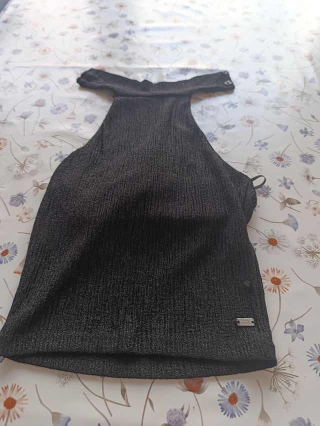 Top Pacific Republic negro c/cuello alto