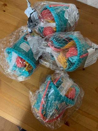 4 unidad de  Juego de Playa y Nieve de 18 Piezas 
