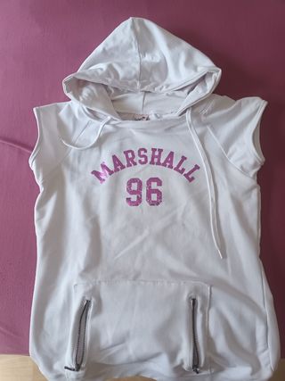 Camiseta manga corta con capucha